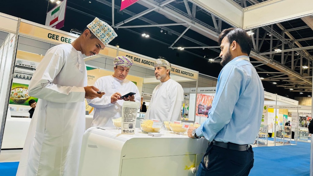 LDS Foods serving Middle East clients at Expo